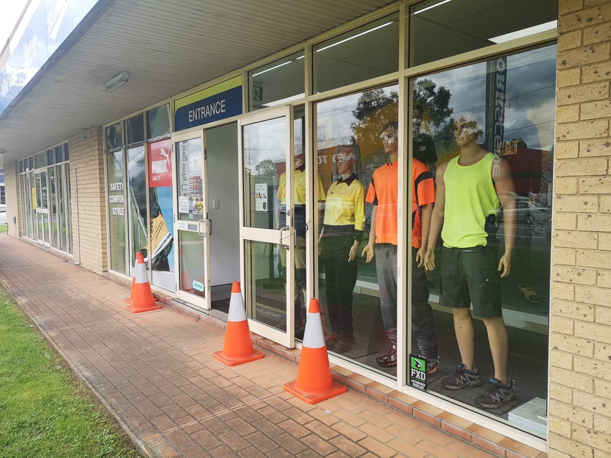 Shop front window cleaning Sydney — retail store with clean display windows